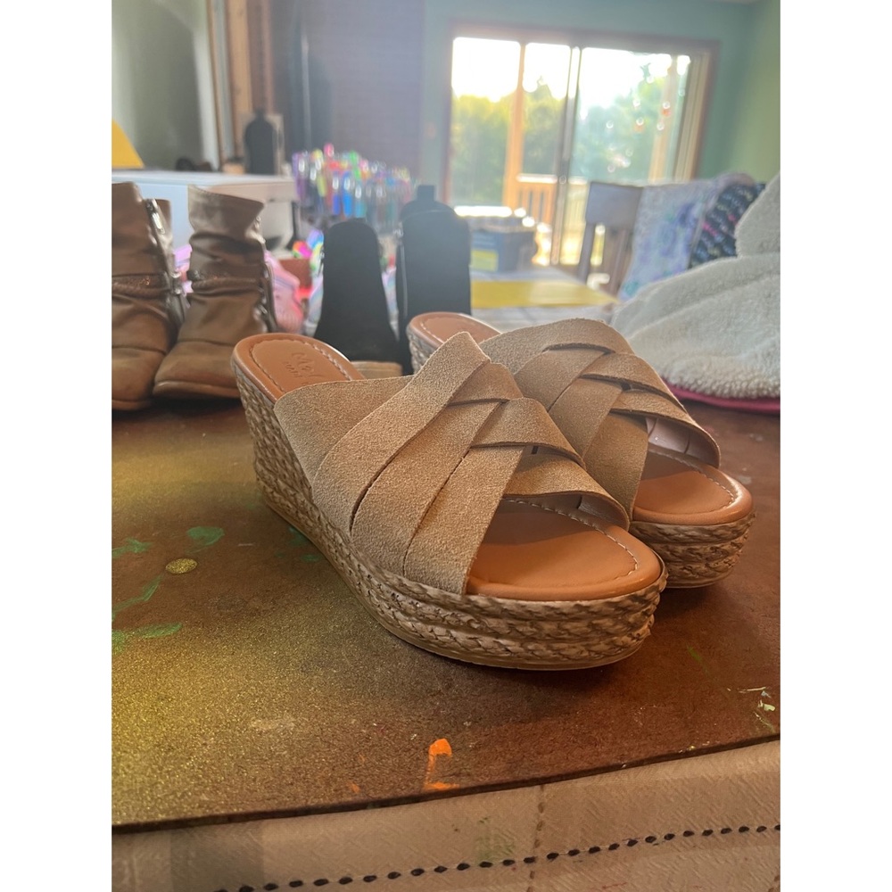 Women’s shoes size 7 1/2